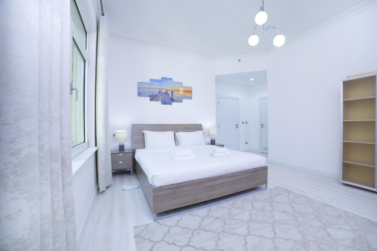 Apartment 2br On Palm Jumeirah Shoreline 12 - Pool & Access